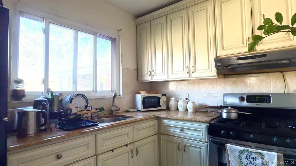 196-40 Pompeii Avenue #2, Hollis, NY 11423 - Image #1