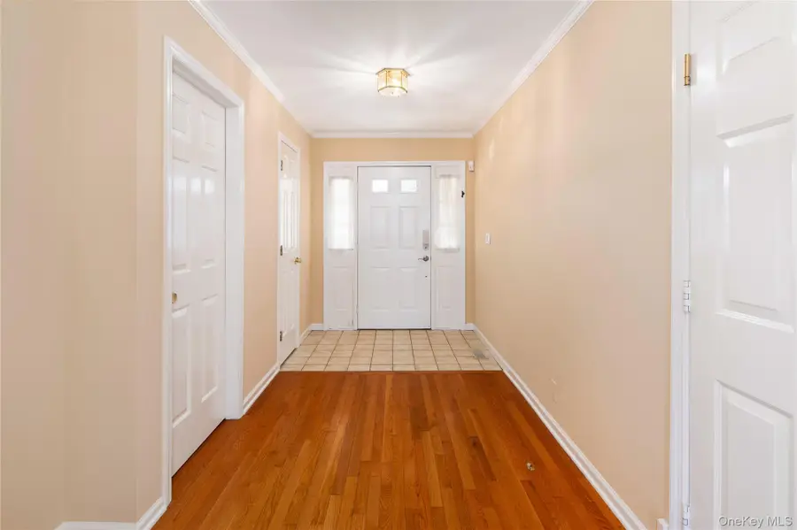 502 Kensington Way, Mount Kisco, NY 10549 - #3