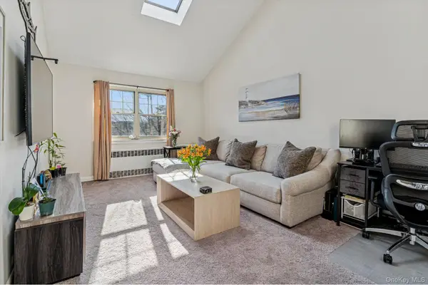 411 Merrick Road #B, Rockville Centre, NY 11570