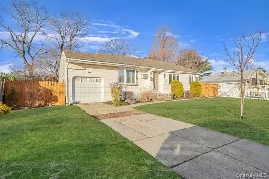 13 Hewes Street, Brentwood, NY 11717 - Image #2