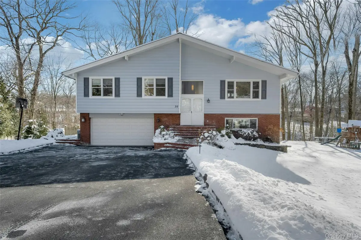 30 Highclere Lane, Valhalla, NY 10595 - Image #1