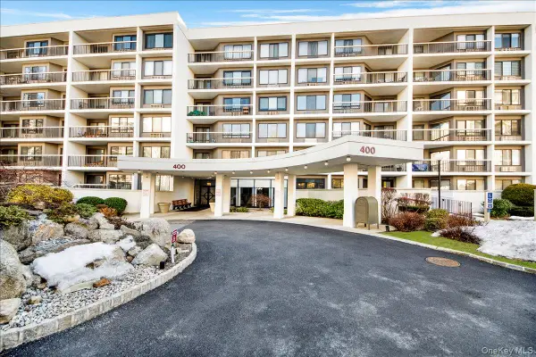 400 High Point Drive #PH6, Hartsdale, NY 10530