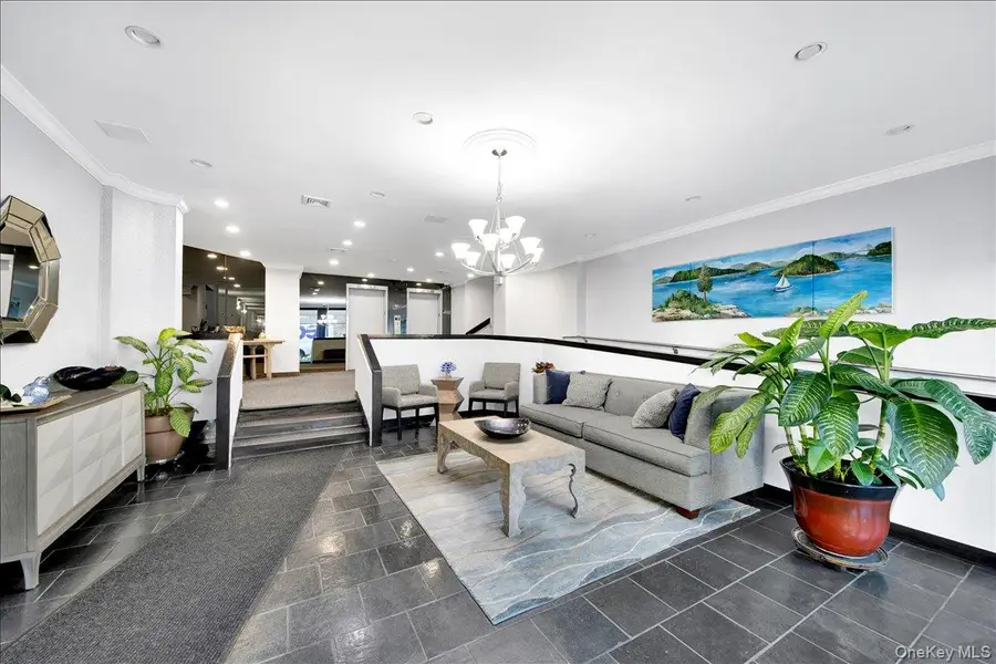 400 High Point Drive #PH6, Hartsdale, NY 10530 - Image #3