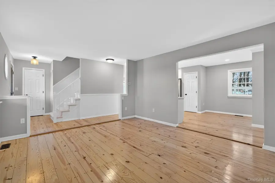 38 Wavey Willow Lane, Montgomery, NY 12549 - Image #3