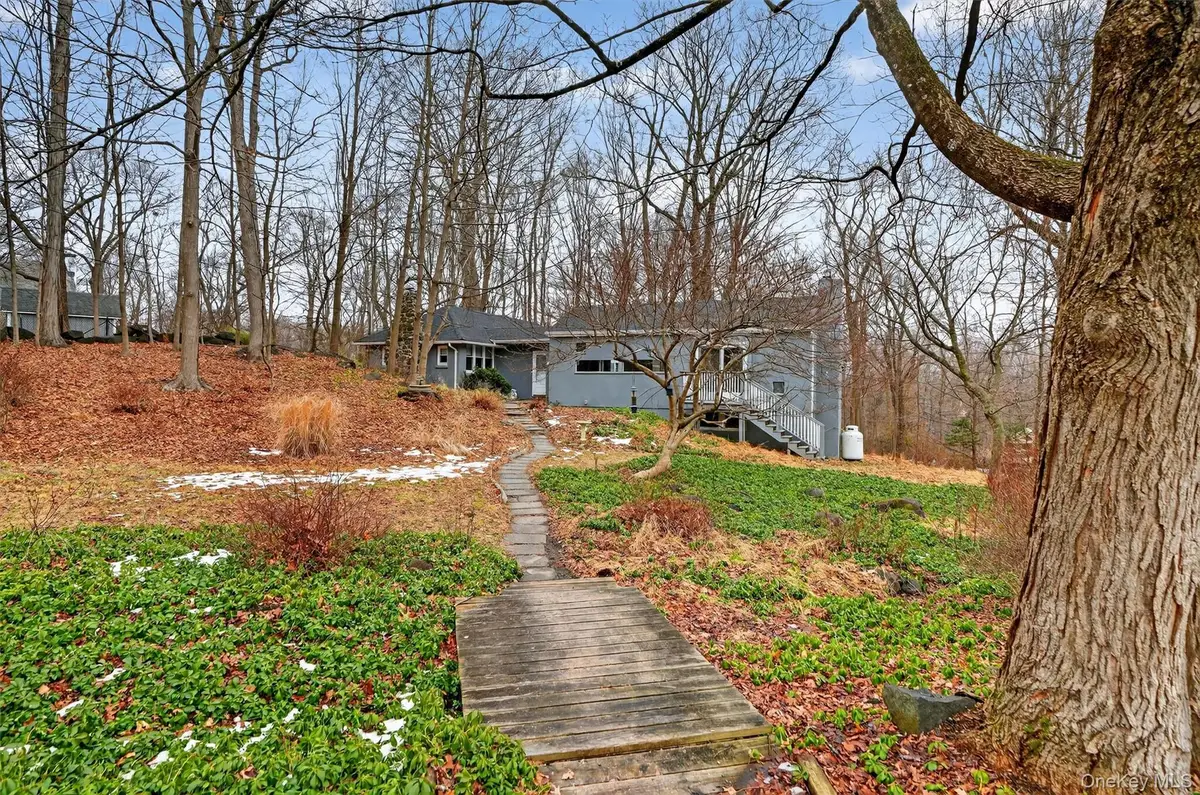 98 Mount Airy Road S, Croton On Hudson, NY 10520 - Image #1