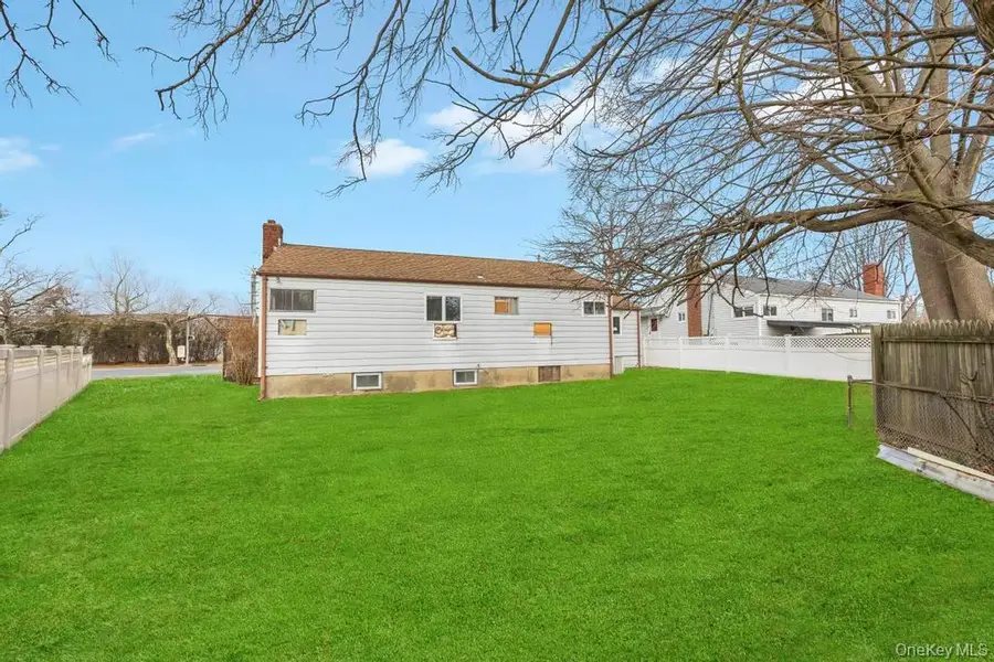 303 Woodbury Road, Hicksville, NY 11801 - Image #3