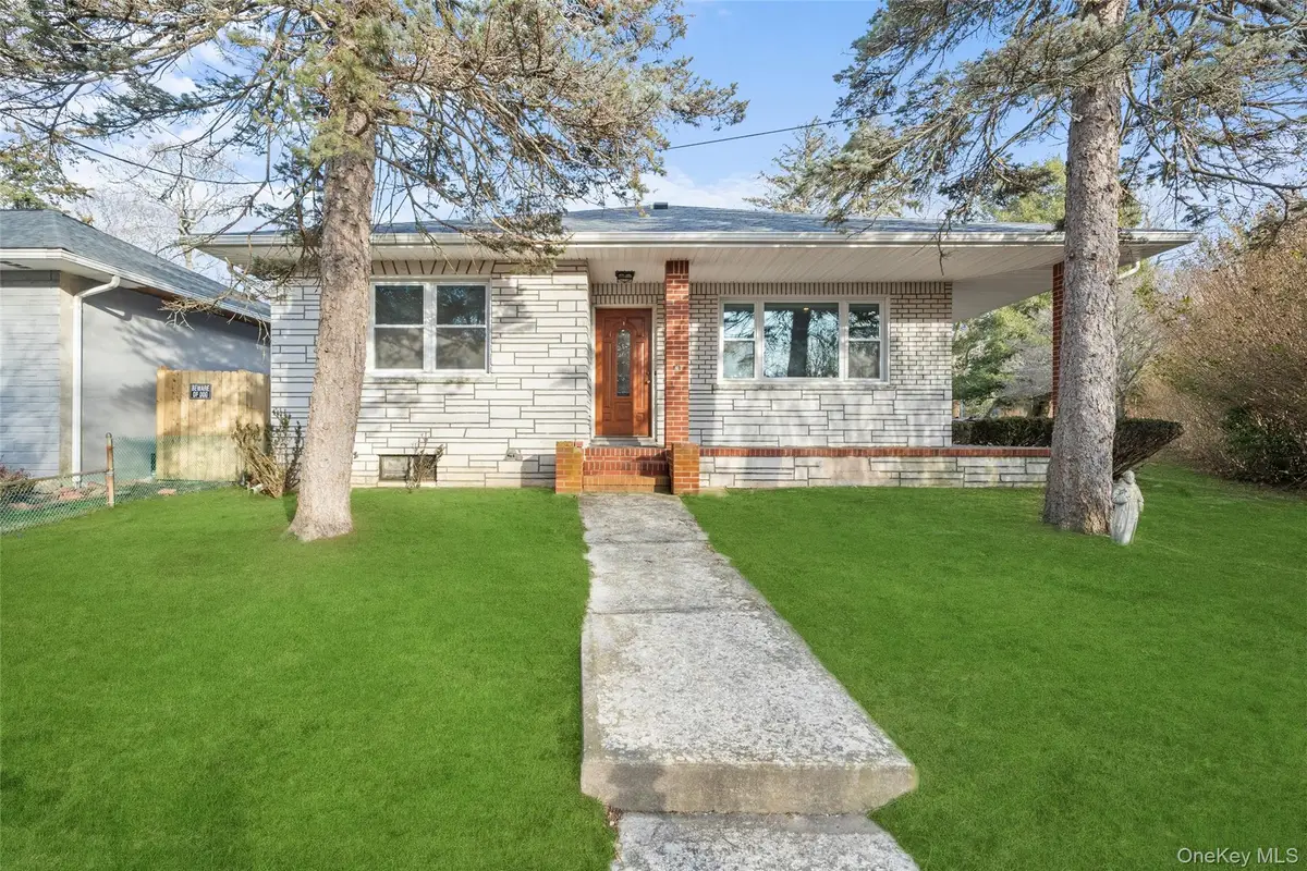 200 N Side Road, Wading River, NY 11792 - Image #1