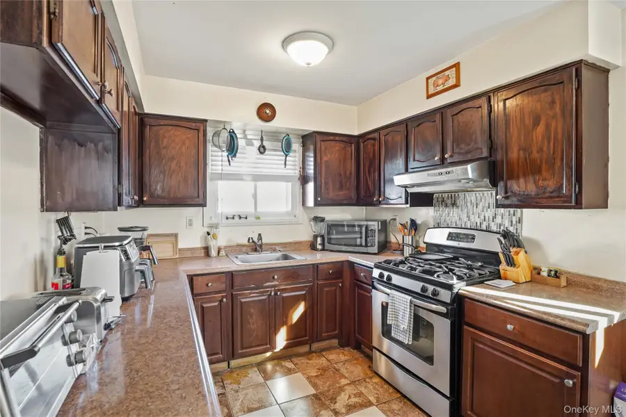 82 Division Avenue, Spring Valley, NY 10977 - Image #3