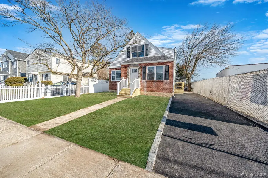 8 Rockaway Avenue, Westbury, NY 11590 - Image #2