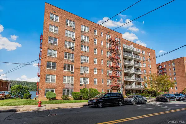679 Warburton Avenue #2R, Yonkers, NY 10701
