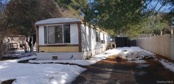 112 Cambridge Cirlcle, Loch Sheldrake, NY 12759