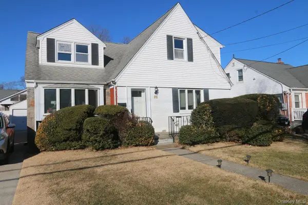 73 Evans Street, New Hyde Park, NY 11040