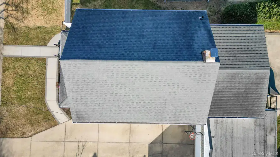 81 Irving Avenue, Floral Park, NY 11001 - Image #2