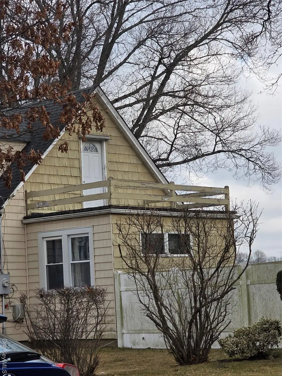 485 Sterling Street, Uniondale, NY 11553 - Image #2