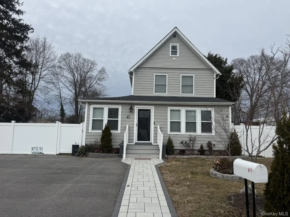 41 Brightside Avenue, Central Islip, NY 11722 - Image #1