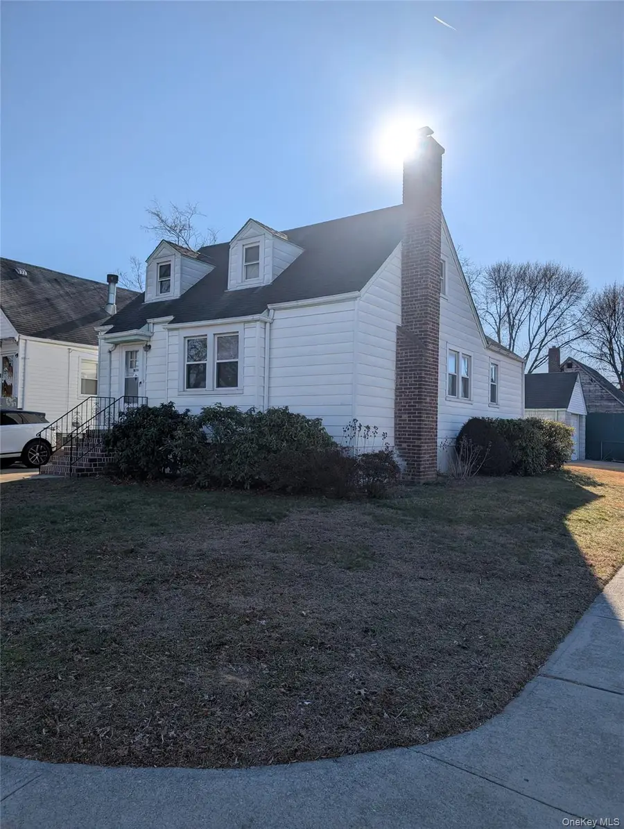 246-04 86th Avenue, Bellerose, NY 11426 - Image #2