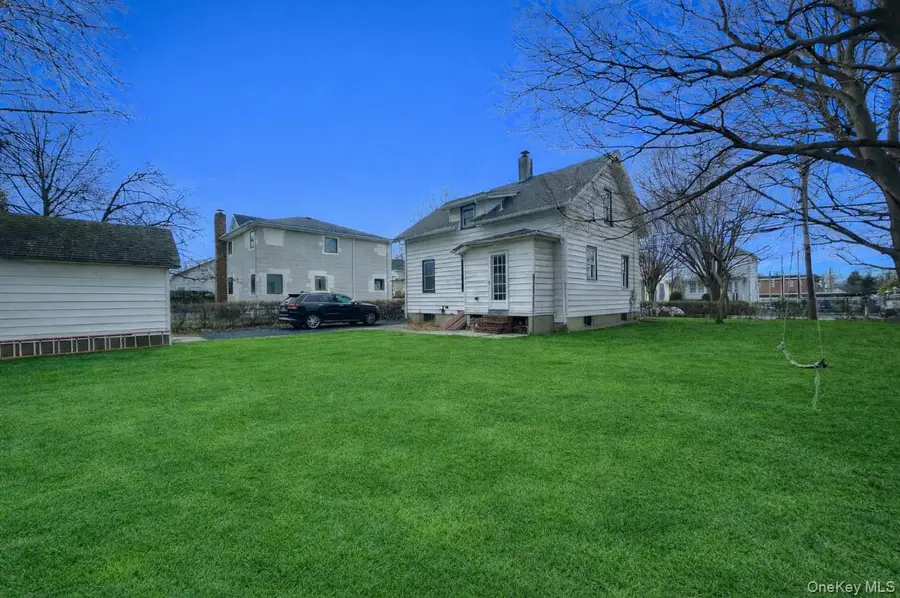 23 S Bayles Avenue, Port Washington, NY 11050 - Image #3