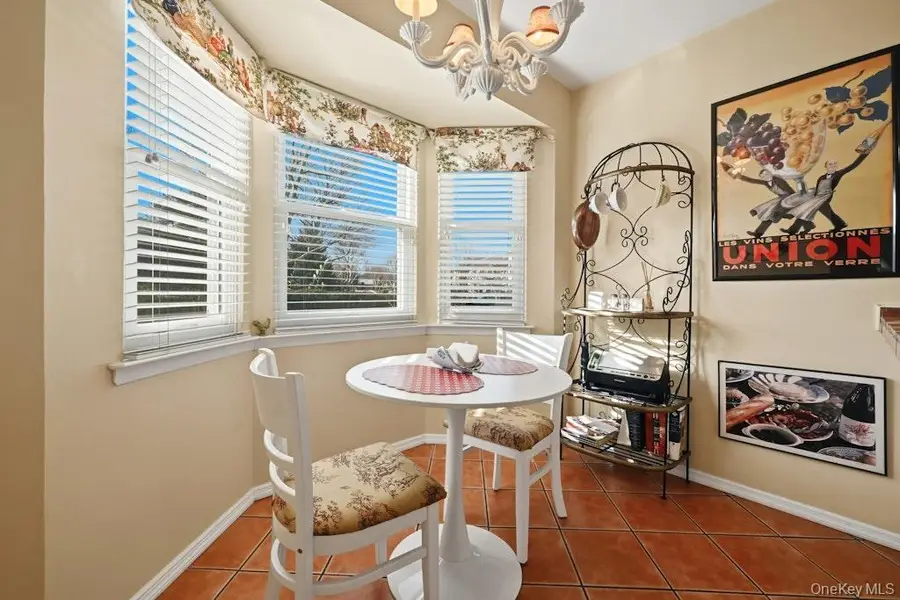 20 Manors Drive, Jericho, NY 11753 - Image #2