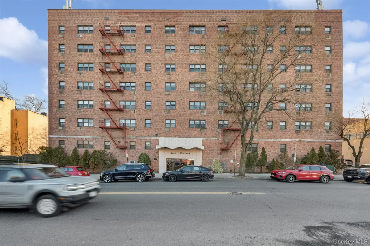 1122 Yonkers Avenue #5J, Yonkers, NY 10704 - Image #1