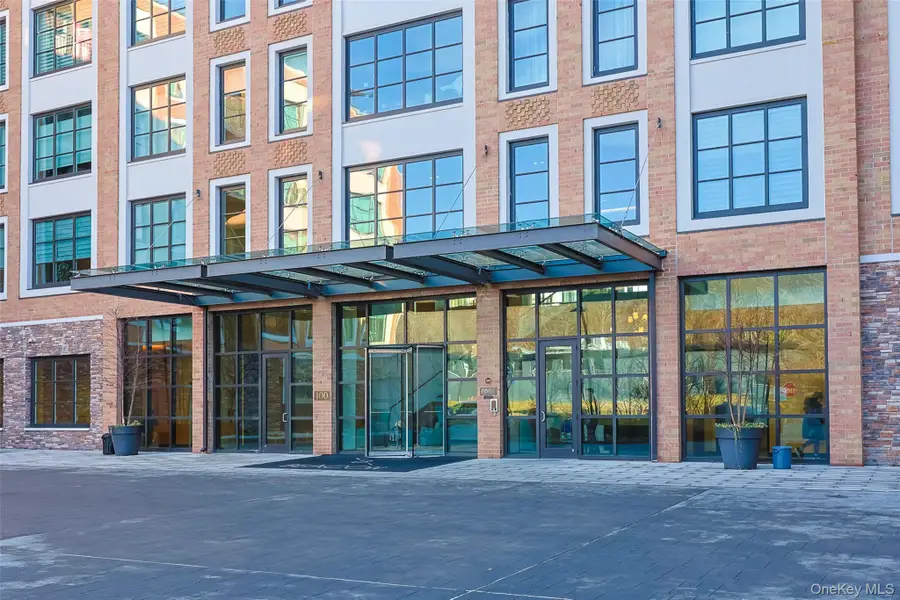 100 Garvies Point Road #1024, Glen Cove, NY 11542 - Image #2