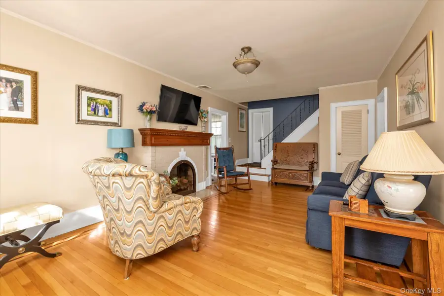 51 Huntington Avenue, Lynbrook, NY 11563 - Image #2