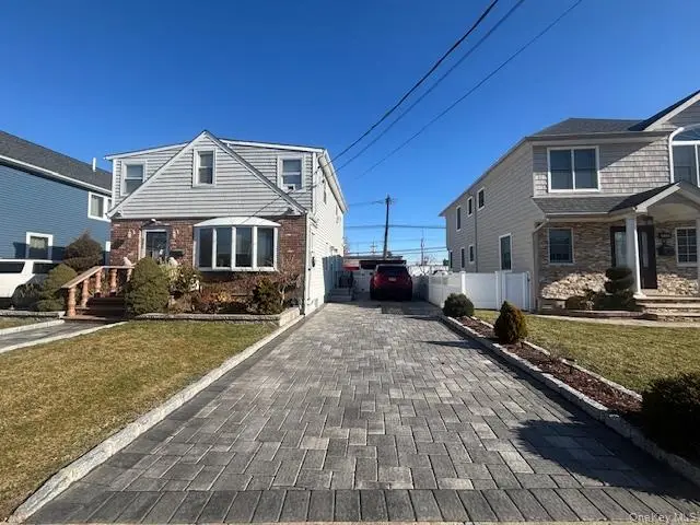 382 Pennsylvania Avenue, Mineola, NY 11501 - Image #2