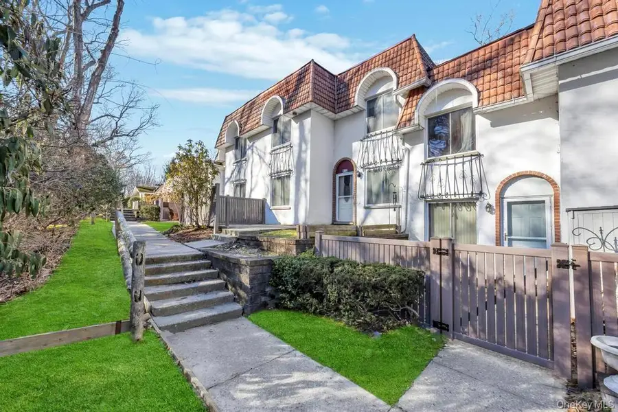 172 Skyline Drive, Coram, NY 11727 - Image #2