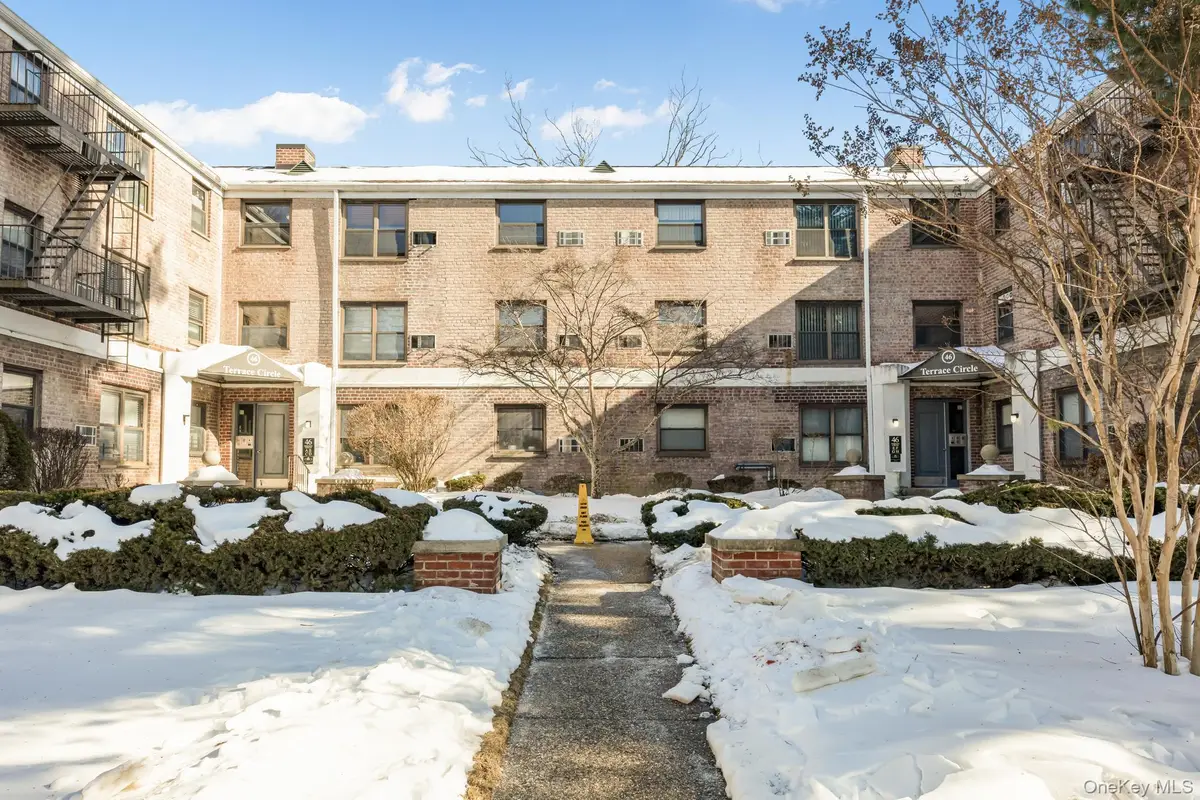 46 Terrace Circle #3F, Great Neck, NY 11021 - Image #1