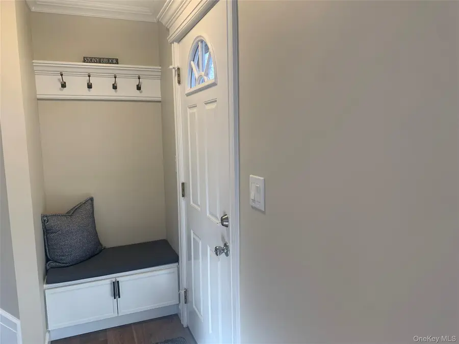 6 Acorn Lane, Stony Brook, NY 11790 - Image #3