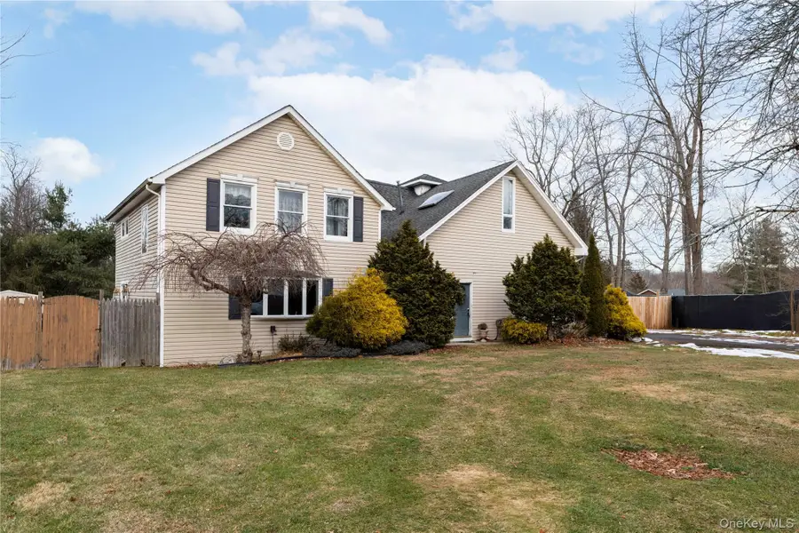 18 Parker Drive, Mahopac, NY 10541 - Image #2