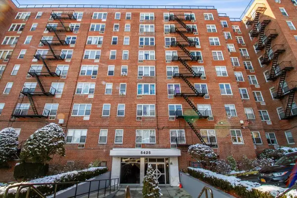 5425 Valles Avenue #3F, Bronx, NY 10471