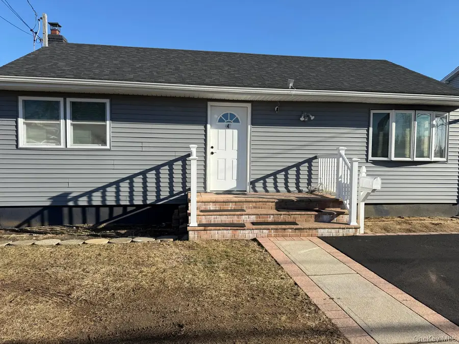 447 Albany Avenue, Amityville, NY 11701 - Image #2