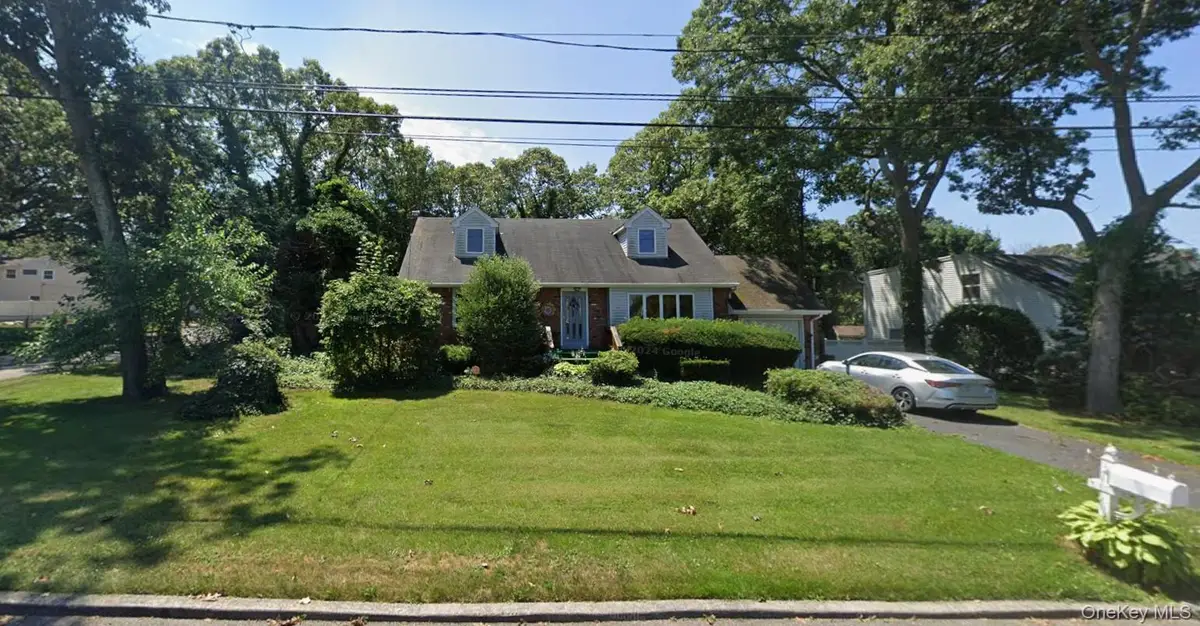 72 Seminole Street, Selden, NY 11784 - Image #1