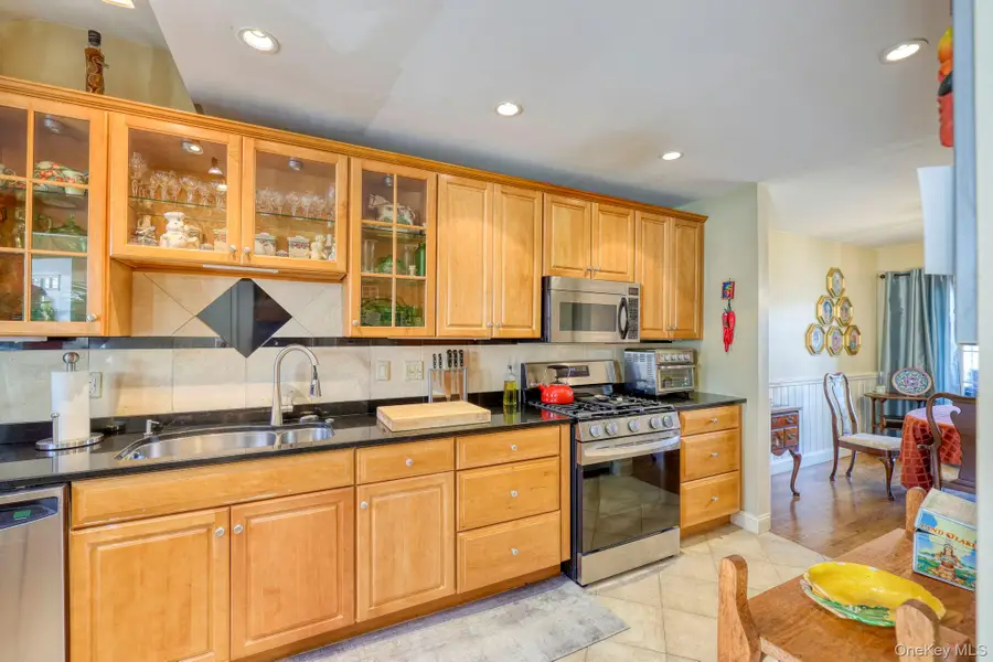 7 Birkdale Court, Poughkeepsie, NY 12603 - Image #2