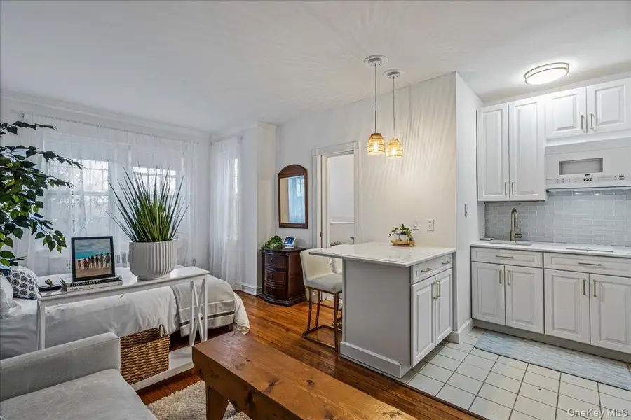 36 Hamilton Place #3-J, Garden City, NY 11530 - Image #3