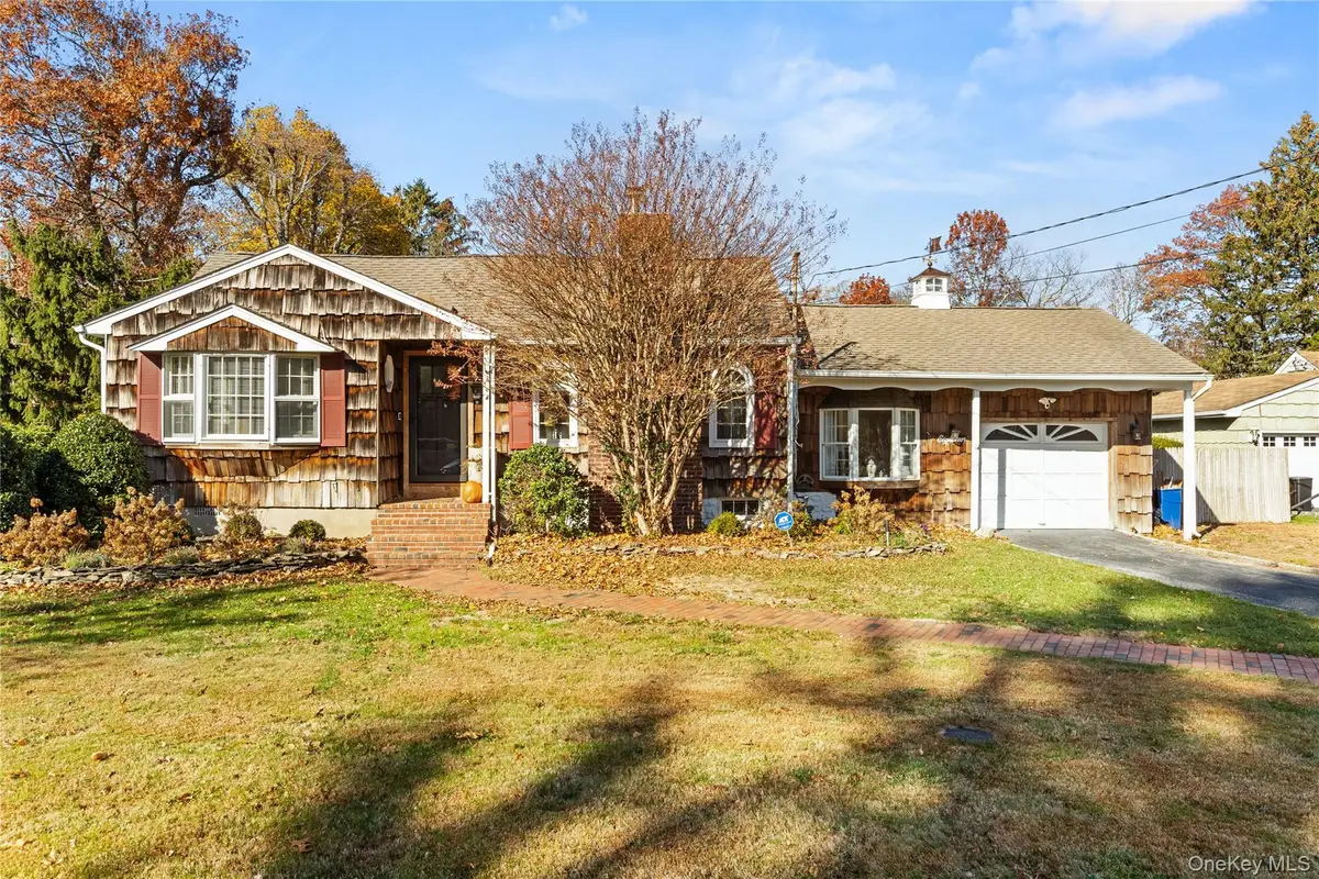 18 Floral Avenue, Huntington, NY 11743 - Image #1