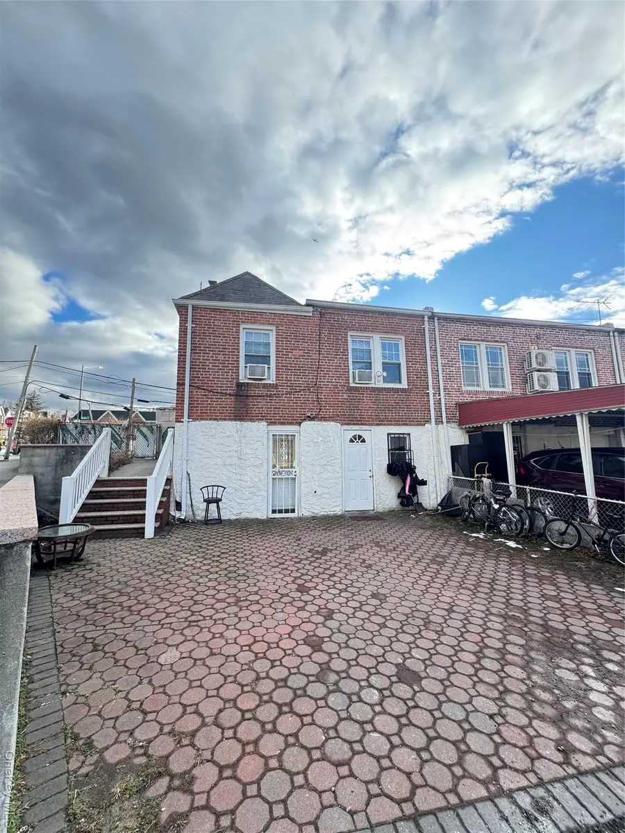 7291 Calamus Avenue, Woodside, NY 11377 - Image #3