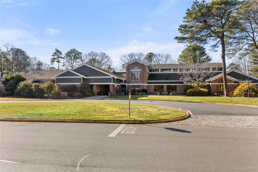 77 Glen Drive, Ridge, NY 11961 - Image #3