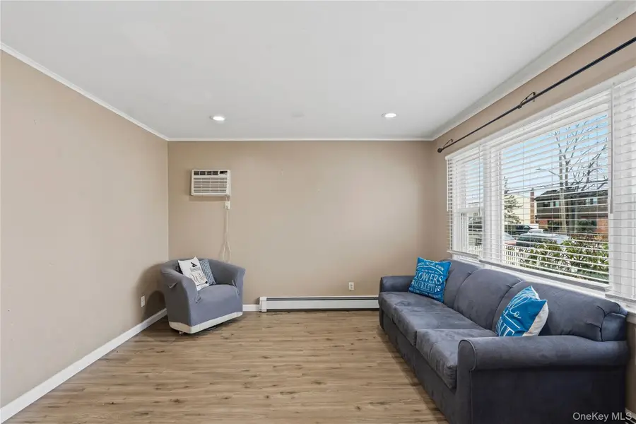 299 28th Street, Copiague, NY 11726 - #3