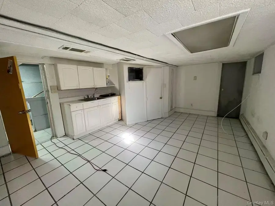 27-37 Curtis Street, East Elmhurst, NY 11369 - Image #3