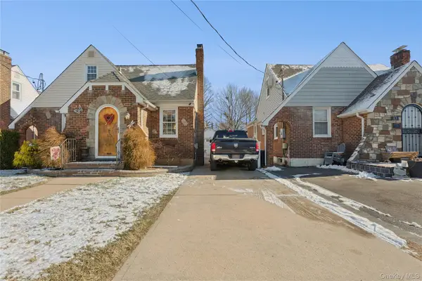 15 N Oceanside Road, Rockville Centre, NY 11570