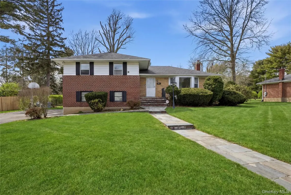 12 Viola Drive, Glen Cove, NY 11542 - Image #1