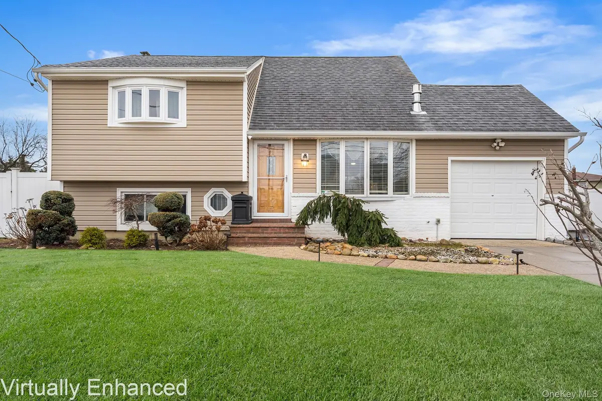 79 Roosevelt Avenue, Massapequa, NY 11758 - Image #1