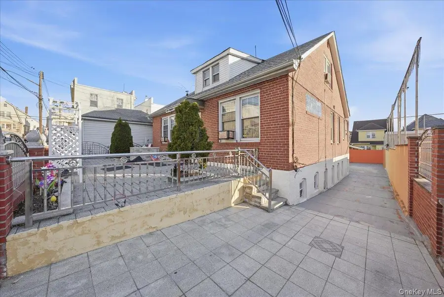 139-72 86th Road, Jamaica, NY 11435 - Image #3