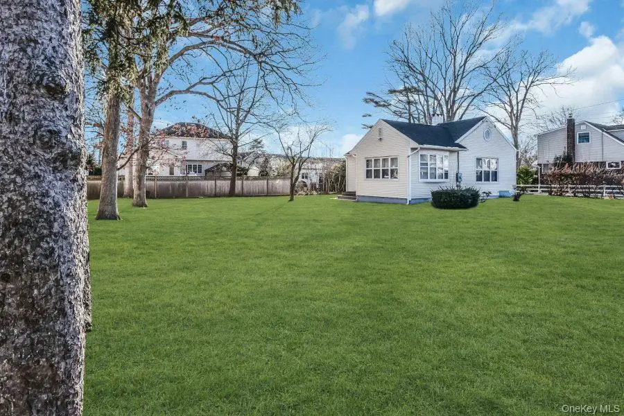 252 Toronto Avenue, Massapequa, NY 11758 - Image #3