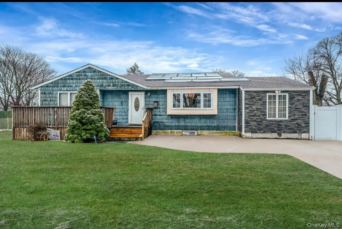 160 Stahley Street, Brentwood, NY 11717 - Image #1