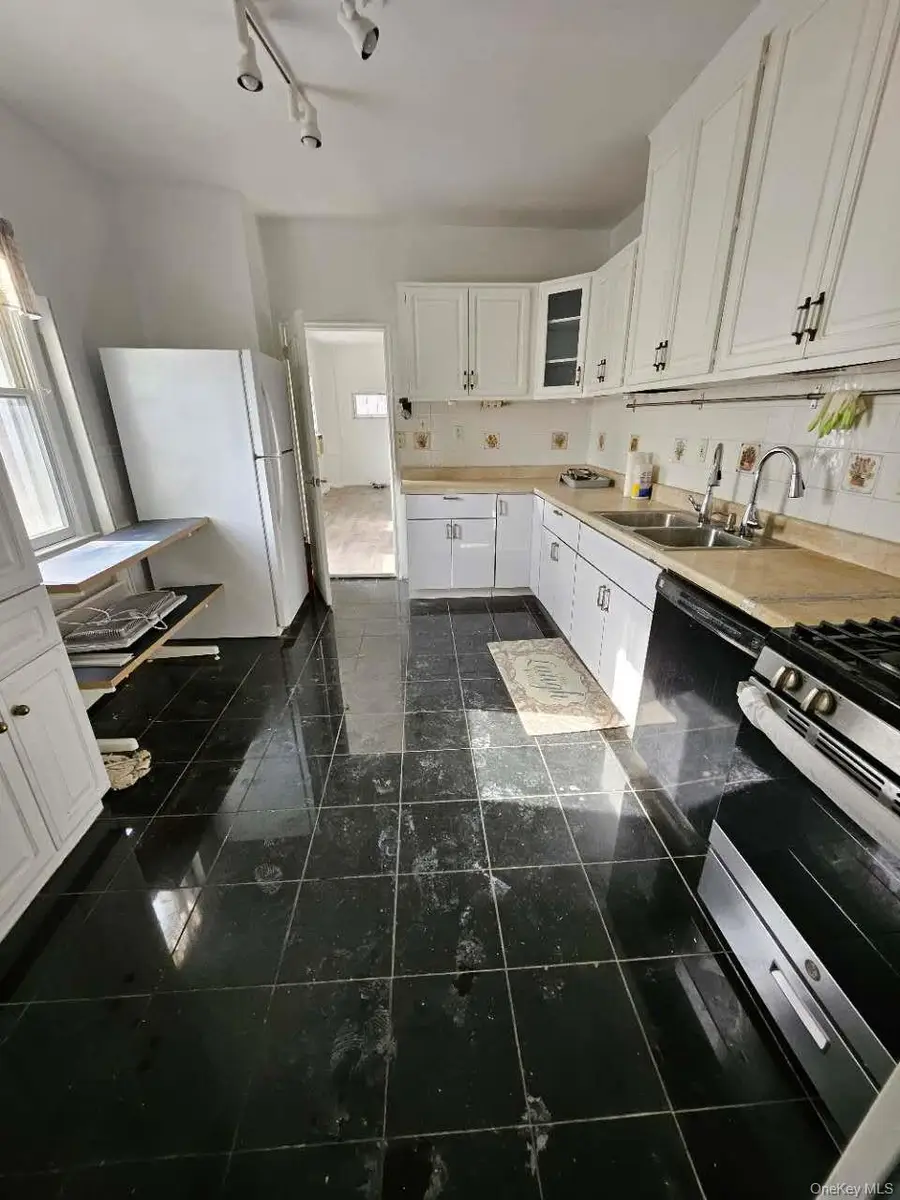 1318 Mayflower Avenue, Bronx, NY 10461 - Image #2