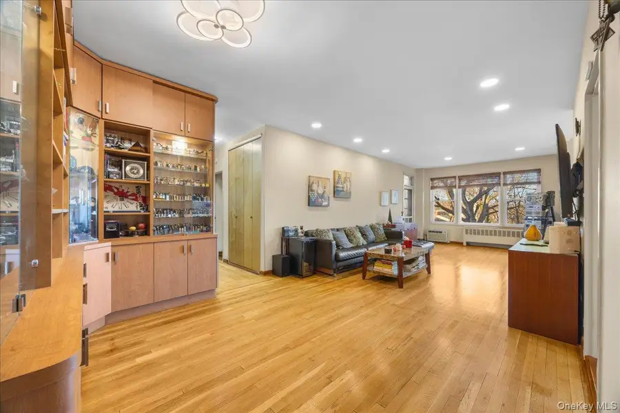 1015 Old Post Road #2C, Mamaroneck, NY 10543 - Image #2