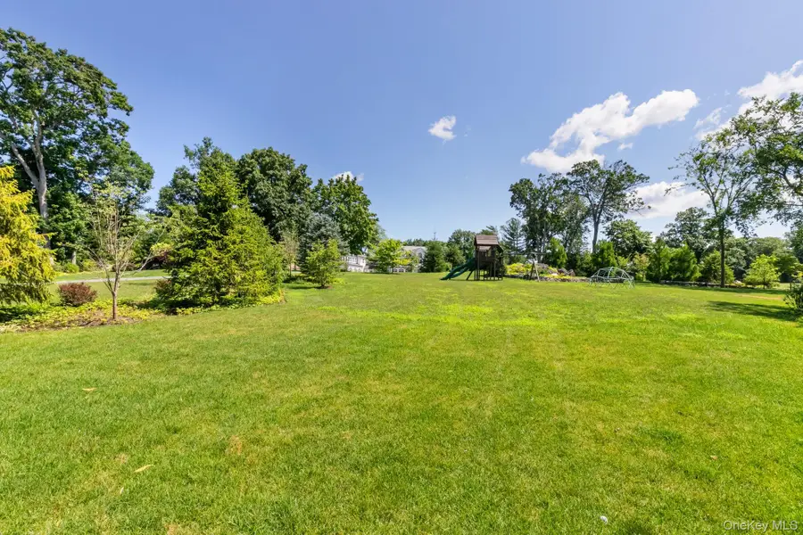 16 Boxwood Lane, Rye, NY 10580 - Image #2