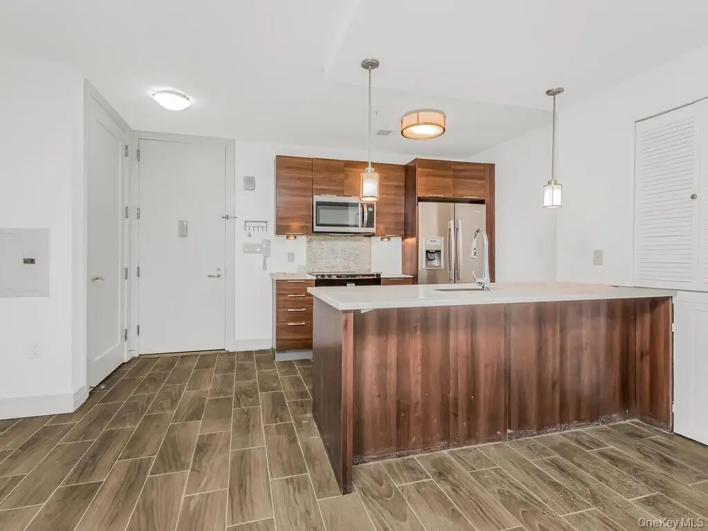 701 Ridge Hill Boulevard #1D, Yonkers, NY 10710 - Image #1